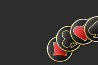 Casinobolds website homepage showing casino reviews, slot guides, sports betting and poker news for online players