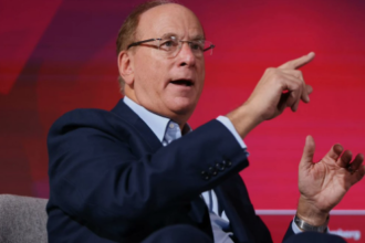 larry fink $700 k btc forecast