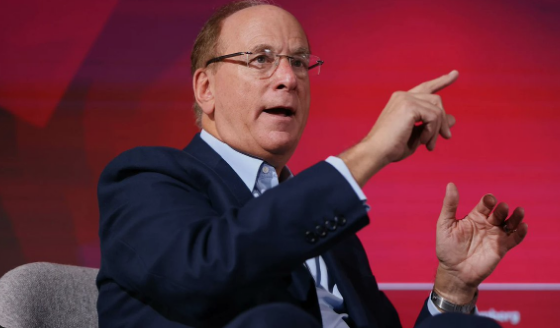 larry fink $700 k btc forecast